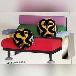 Vintage Signed Monet Abstract Black and Gold Enamel Round Clip Earrings